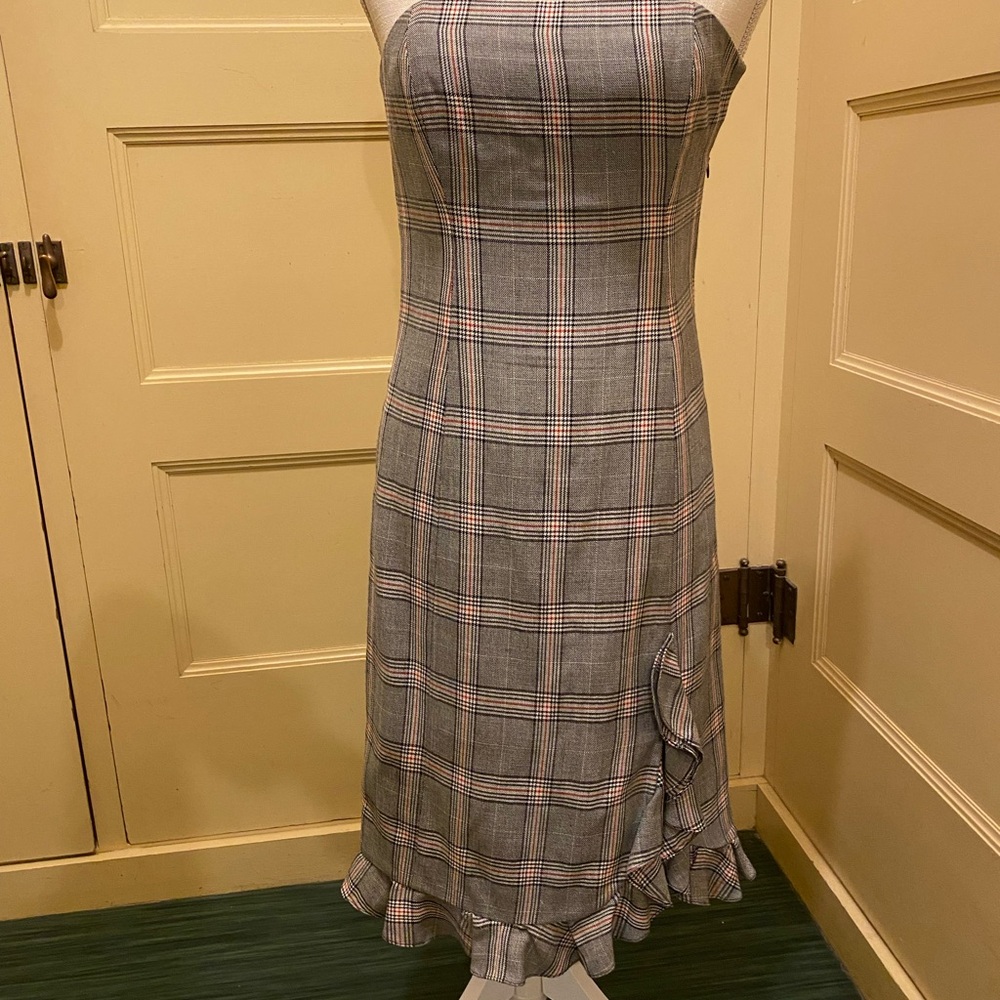 Etcetera Gray and White Strapless Sheath Dress